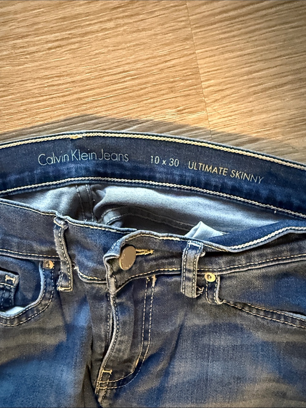 CALVIN KLEIN Ultimate Skinny Straight Leg Dark Blue Wash Denim Jeans - Picture 2 of 3